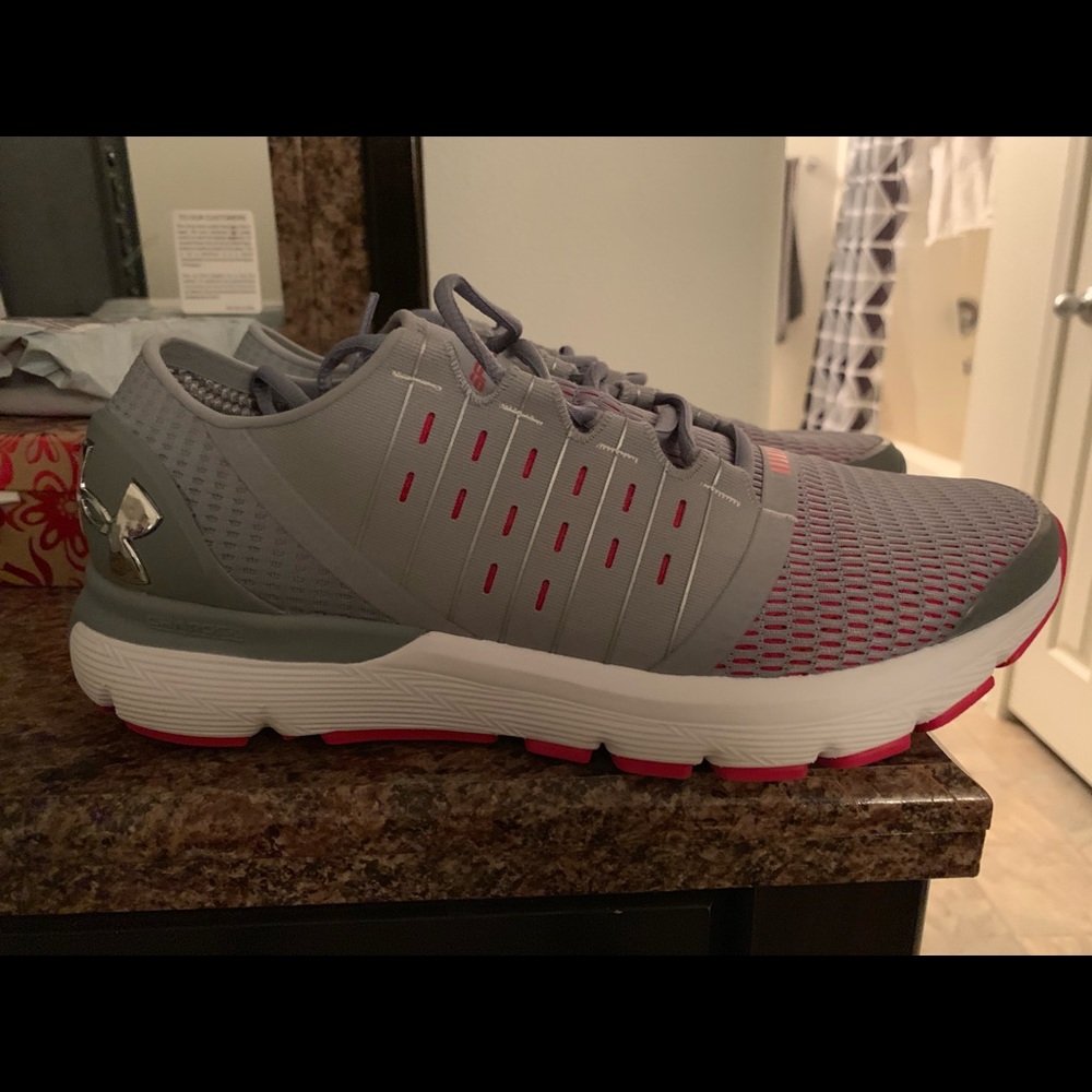 Men’s Under Armour Speedform Europa size 11